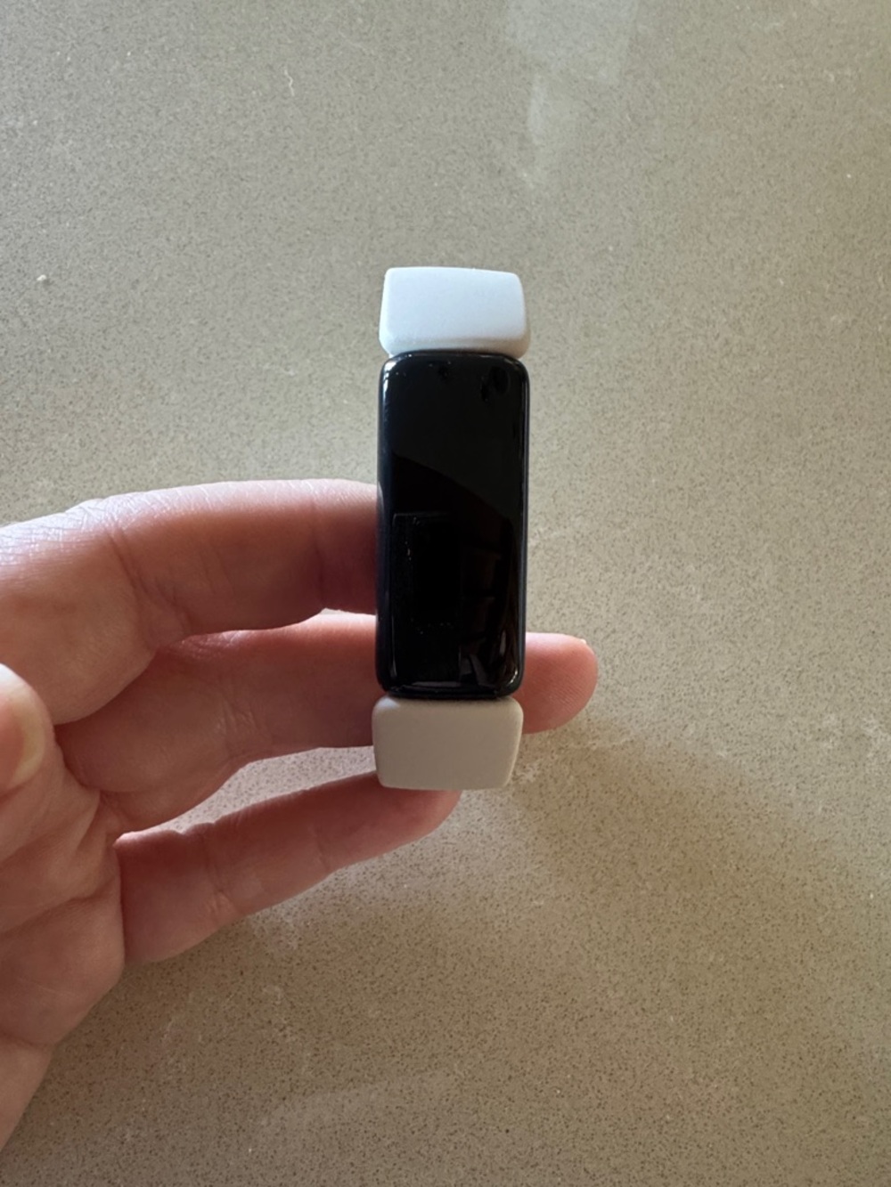 fitbit Inspire 2 Fitness Tracker - Lunar White Band with Black Display NEW! - Picture 5 of 10